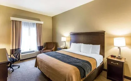 Comfort Suites