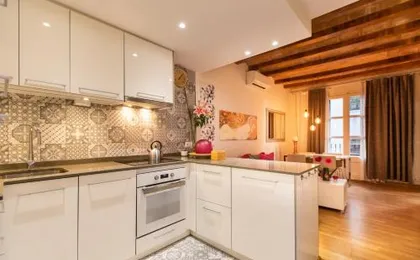 Blasco de Garay: acogedor apartamento en el corazón de Poble-sec