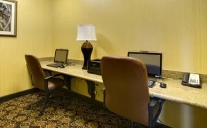 Country Inn & Suites by Radisson, Sycamore, Il