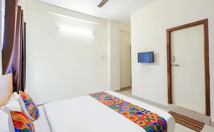 Fabhotel Tristar Residency