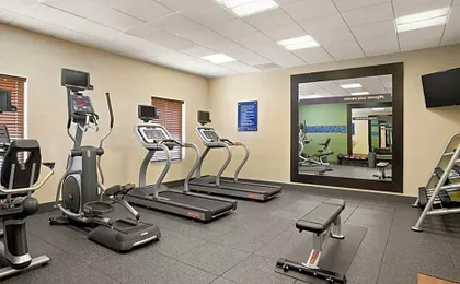 Hampton Inn & Suites Minooka