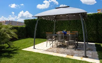 Sunny Garden