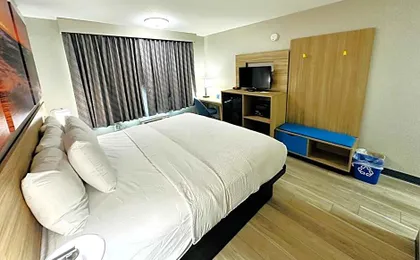 Days Inn by Wyndham Holland