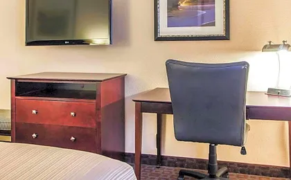 Quality Inn & Suites Peoria North