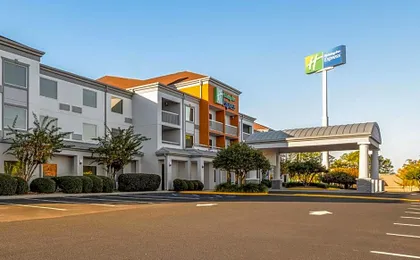 Holiday Inn Express Tifton By IHG