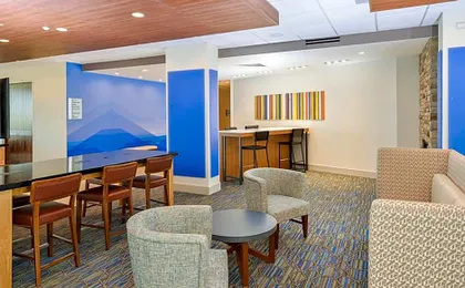 Holiday Inn Express & Suites - Chadron By IHG