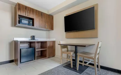 Country Inn & Suites by Radisson, Vallejo Napa Valley, Ca