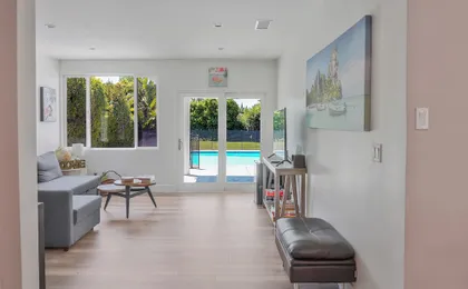 Hollywood Dream Remodeled Pool & Jacuzzi