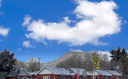 Roundtop Mountain Vista - Cabins and Motel