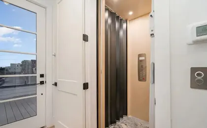 Elevator With Rooftop Hot Tub Pet-friendly Yard