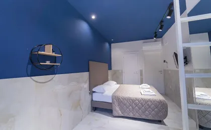 P.C. Boutique H. Loggia