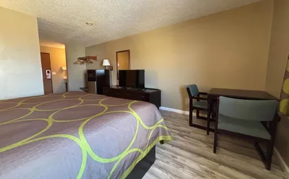 Super 8 by Wyndham Normal Bloomington