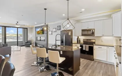 New Topsider Condo With Boat Slip
