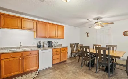 Ozark Get-away Lakefront Condo With Boat Slip
