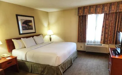 La Quinta by Wyndham Appleton College Avenue