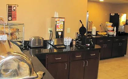 Cobblestone Inn & Suites - Ambridge