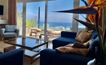 FlyViewFlatsGOLD PrivateHotTub with SeaView