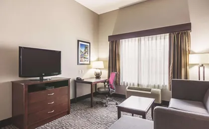 La Quinta Inn & Suites by Wyndham Fresno Northwest