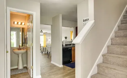 Charming North Charleston Townhome - Pets Welcome!