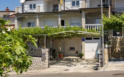 Apartments with Swimming Pool Crikvenica - 12116