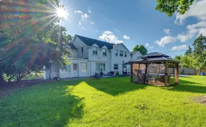 Luxurious Detroit Home - Walk to Golf & Park!