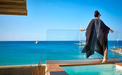 Mykonos Kosmoplaz Beach Resort Hotel