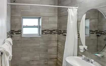 Richard's Motel Extended Stay