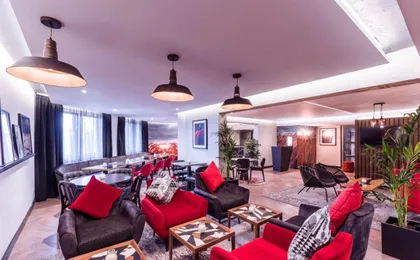 Radisson Red Hotel London Heathrow