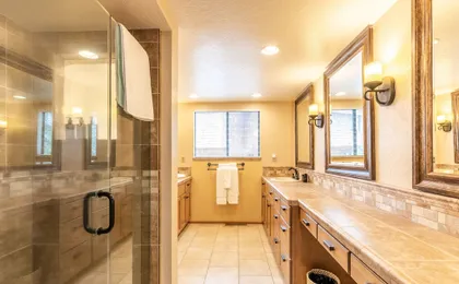 Beautiful 3-Bedroom Contemporary Mountain Home in Northstar by RedAwning Save 10% on 3 Nights, 15%