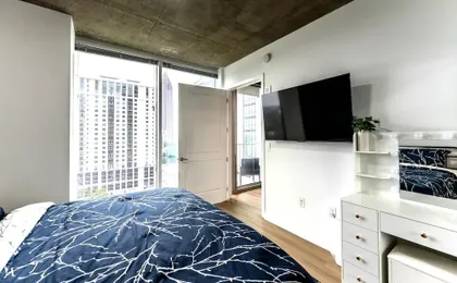 Midtown Atlanta 1BR Skyline Balcony Corner Suite by Piedmont Park Luxepad