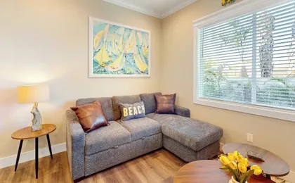 2BR Home w/ Horses, Close to Beach
