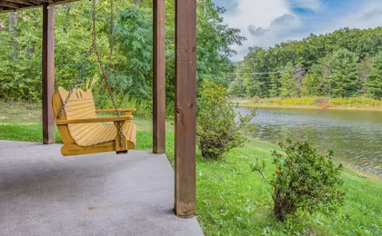 Duck Pond Lodge by Taylor Made Deep Creek