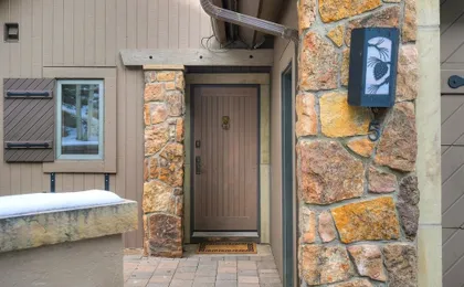 3br Slopeside Beaver Creek Ski-in, Sleeps 10 3 Bedroom Townhouse by RedAwning