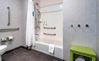 Hampton Inn and Suites by Hilton Cincinnati Midtown Rookwood