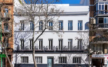Modern 1 BD Apartment in the City Center Recaredo VII