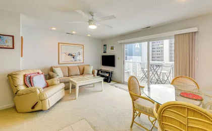 200 Feet to Beach: Inviting Condo in Ocean City!