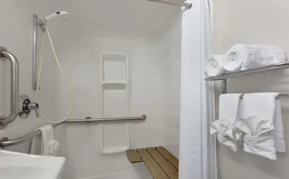 Microtel Inn & Suites by Wyndham Louisville East
