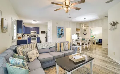 Coastal Gulf Shores Getaway - Near the Beaches!