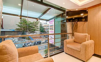 FabHotel The Royal Suites - Nr. Gopalan innovation mall