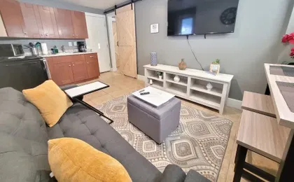 Cute & Cozy Renovated APT in the Heart of Phoenix