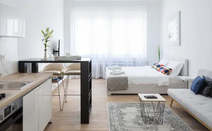 150sqm Main Square Apt!-4 Units-Great for Groups!
