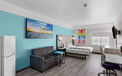 La Quinta Inn & Suites by Wyndham Raymondville