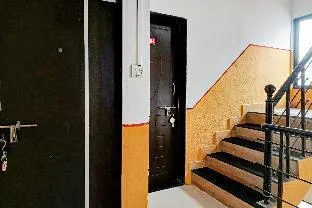 Hotel O Way Point
