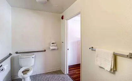 Motel 6-Redding, CA - Central