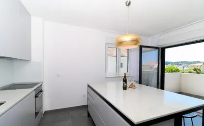 Laura Apartment