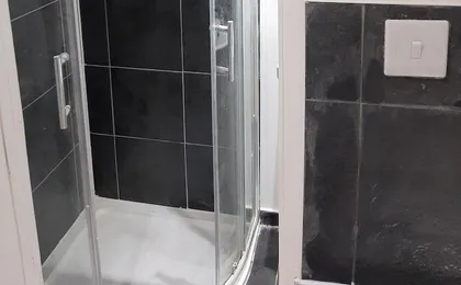 Budget Ensuite Room in Thamesmead