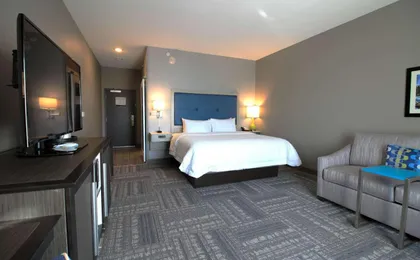 Hampton Inn West Plains (H)