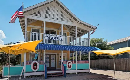 Coastal 3BR Condo With Pool & Shuttle : Snowbird Friendly!