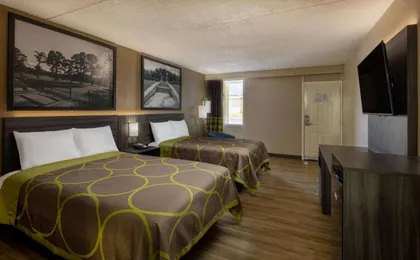 Super 8 by Wyndham Mcdonough Ga