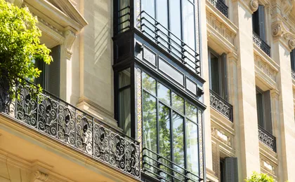 La Clef Tour Eiffel Paris by The Crest Collection